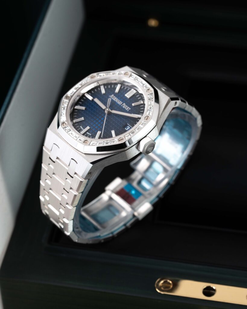 Audemars Piguet Royal Oak 15551BC.ZZ.1356BC.01 2024