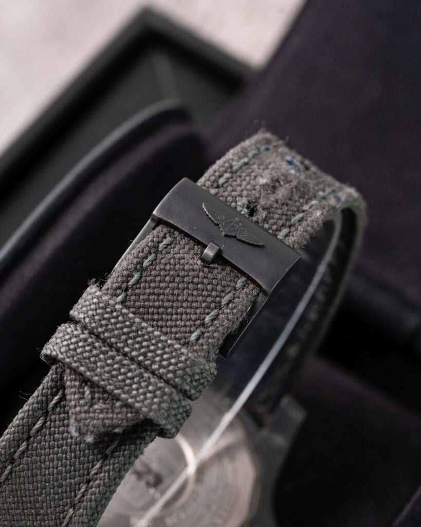 Breitling Avenger Blackbird V1731010 2014
