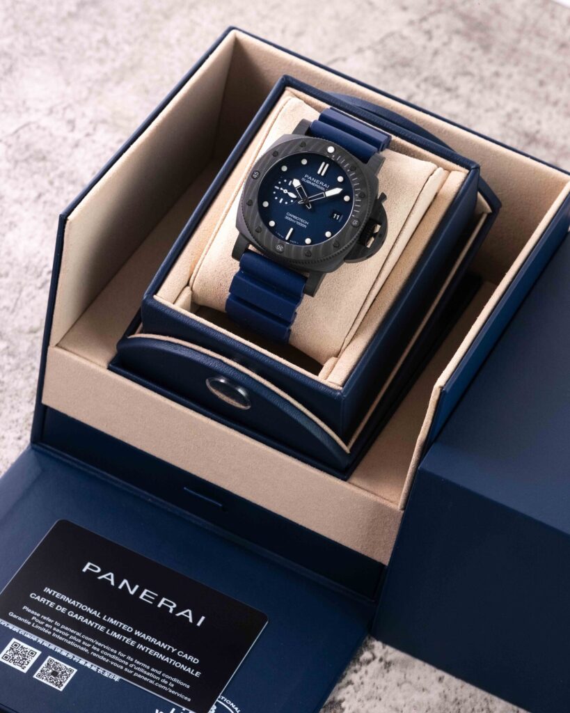 Panerai Submersible Carbotech PAM01232 2025