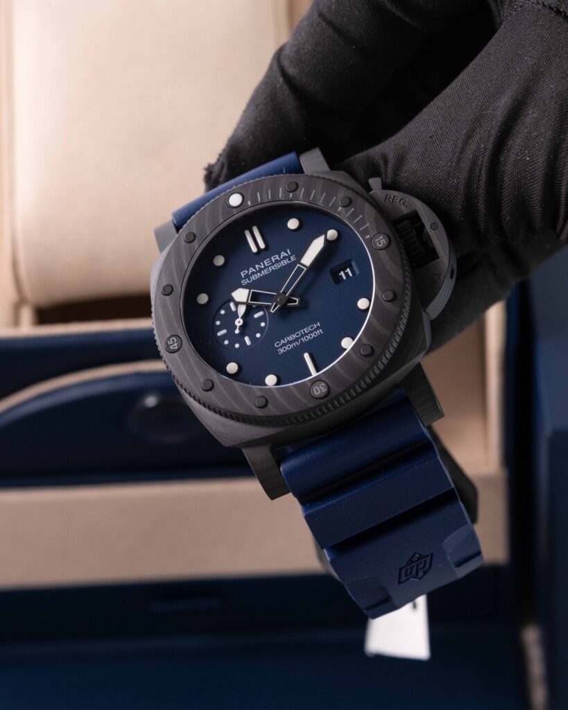 Panerai Submersible Carbotech PAM01232 2025