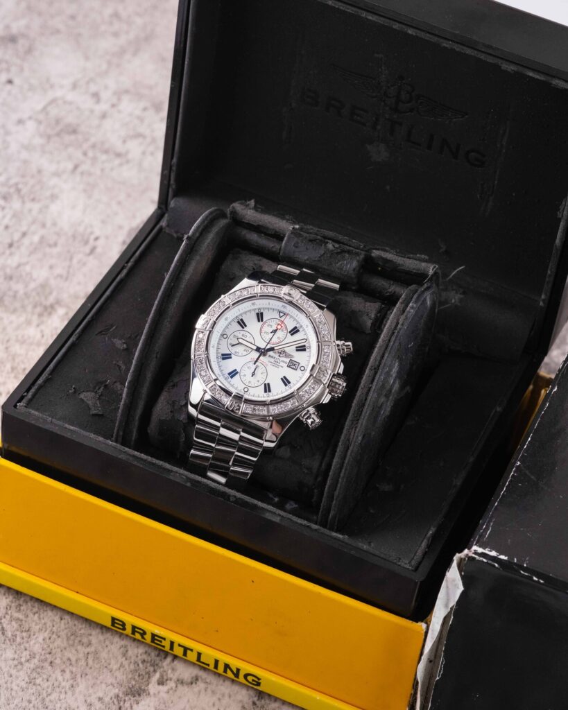 Breitling Super Avenger A13370 2010