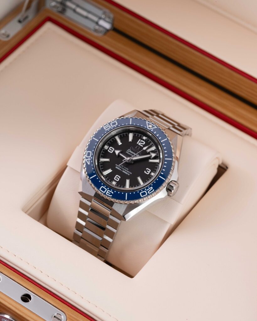 Omega Seamaster Planet Ocean 	217.30.42.21.01.002 2026
