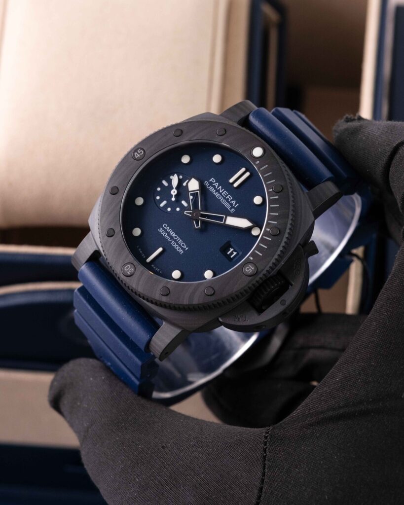 Panerai Submersible Carbotech PAM01232 2025