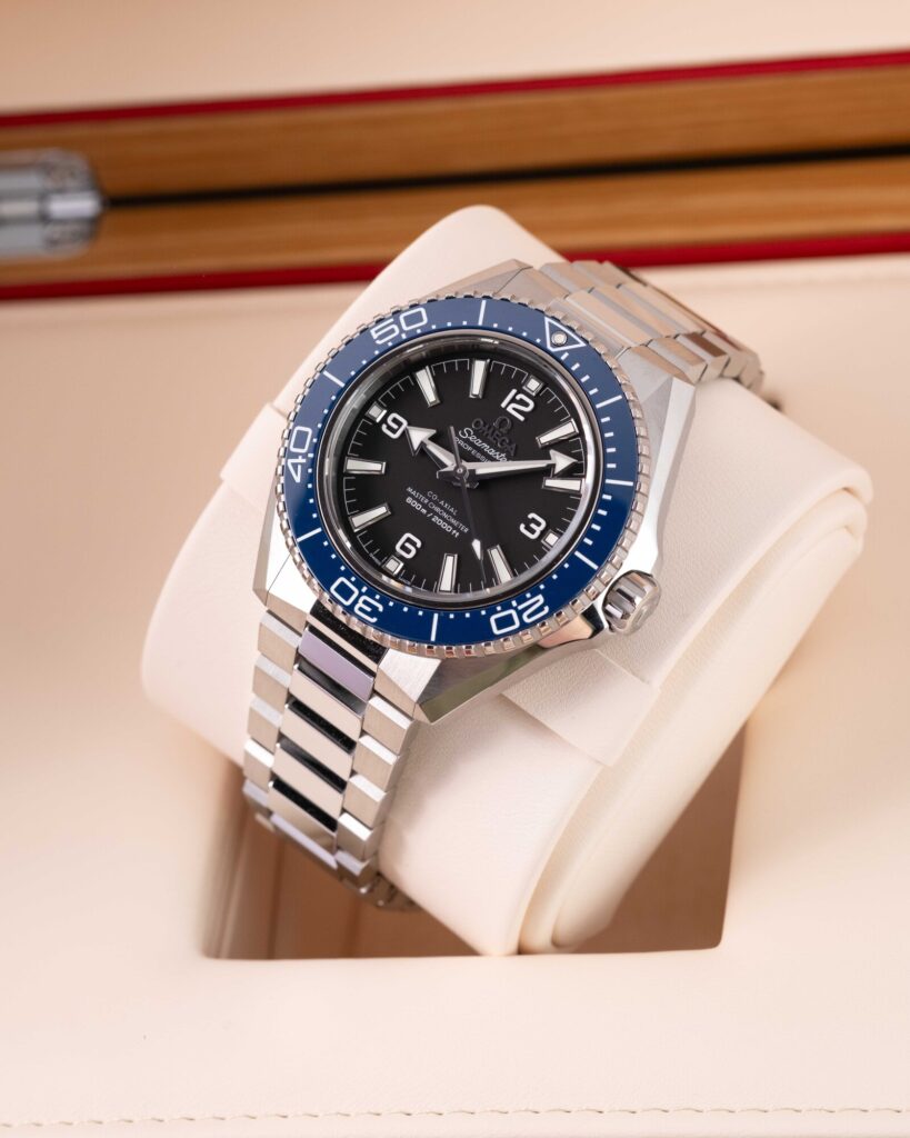 Omega Seamaster Planet Ocean 	217.30.42.21.01.002 2026