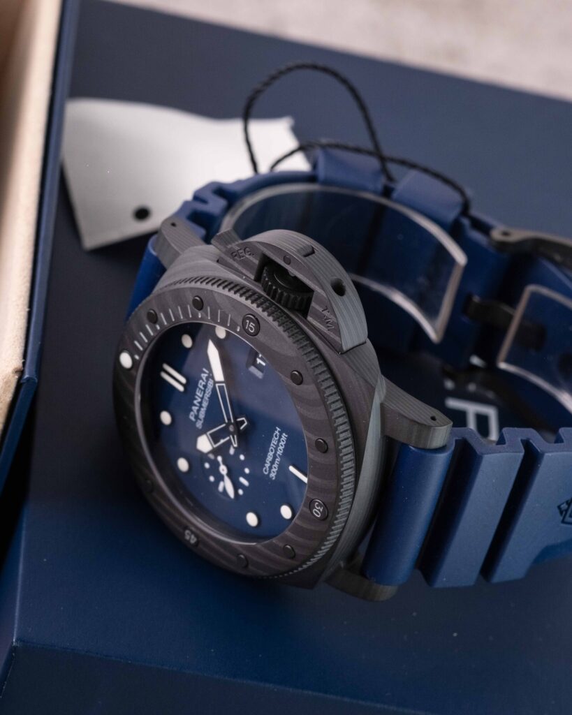 Panerai Submersible Carbotech PAM01232 2025