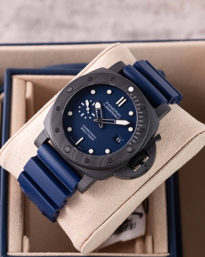 Panerai Submersible Carbotech PAM01232 2025