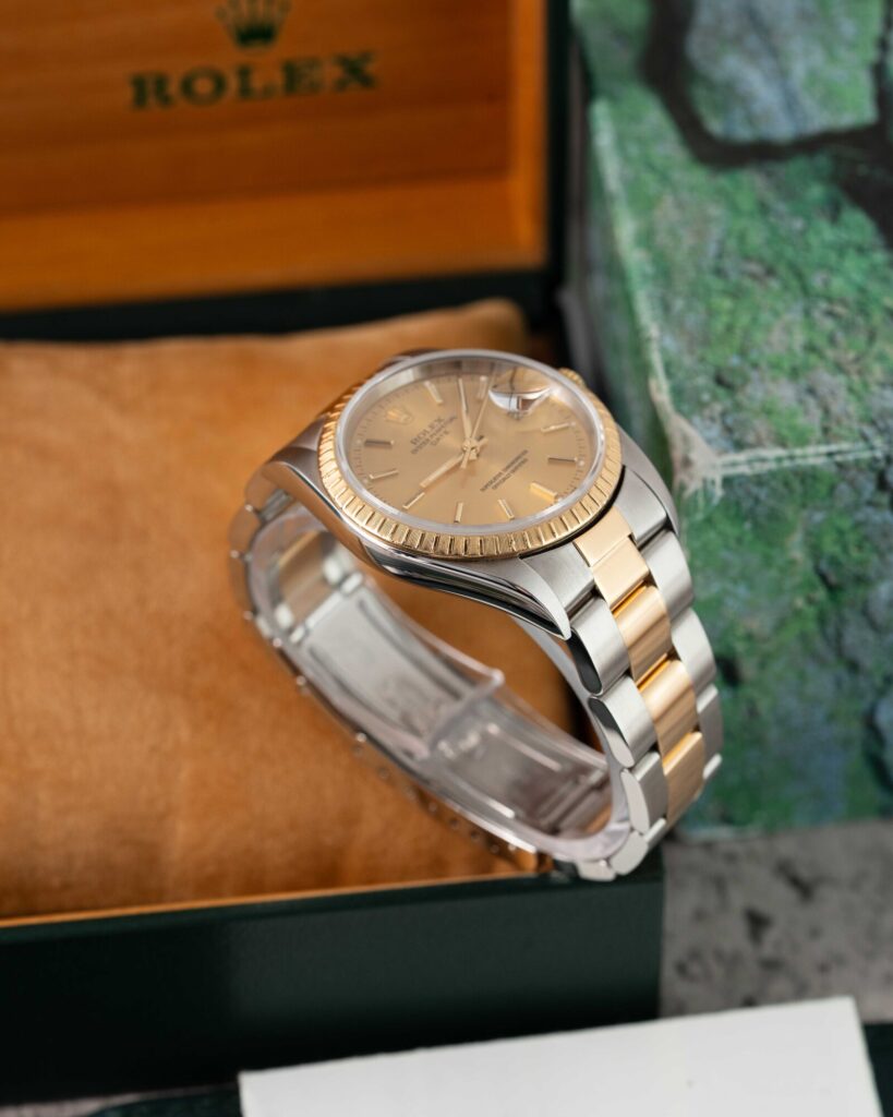 Rolex Oyster Perpetual Date 15223 2003