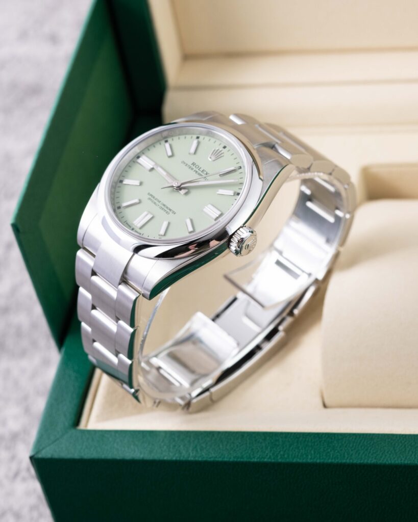 Rolex Oyster Perpetual 134300 2026