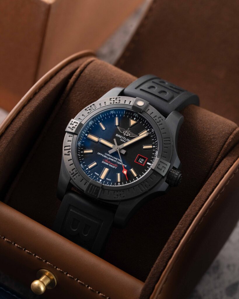 Breitling Avenger Blackbird V17311101B1W1 2019