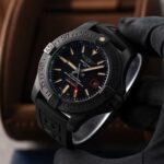 Breitling Avenger Blackbird V17311101B1W1 2019