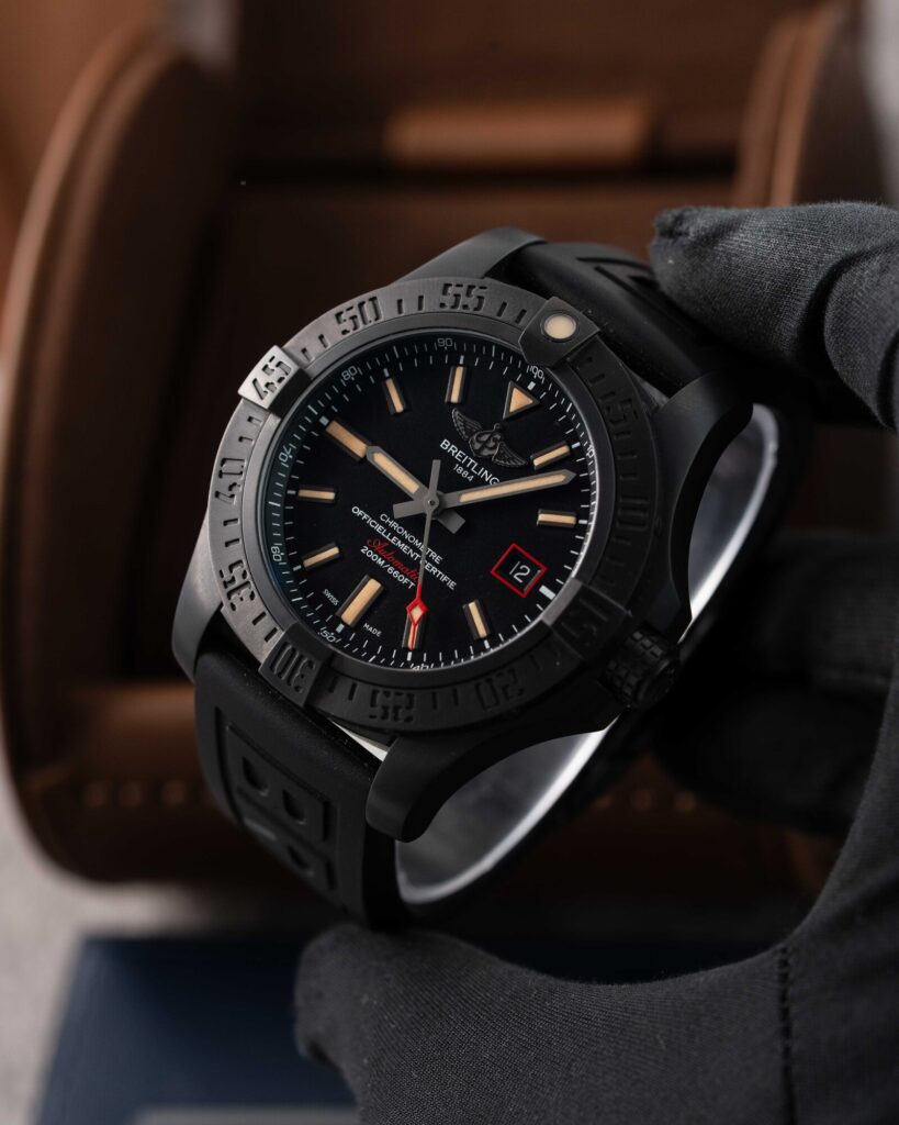 Breitling Avenger Blackbird V17311101B1W1 2019