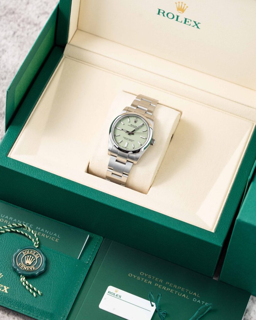 Rolex Oyster Perpetual 124200 2025