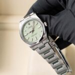Rolex Oyster Perpetual 124200 2025