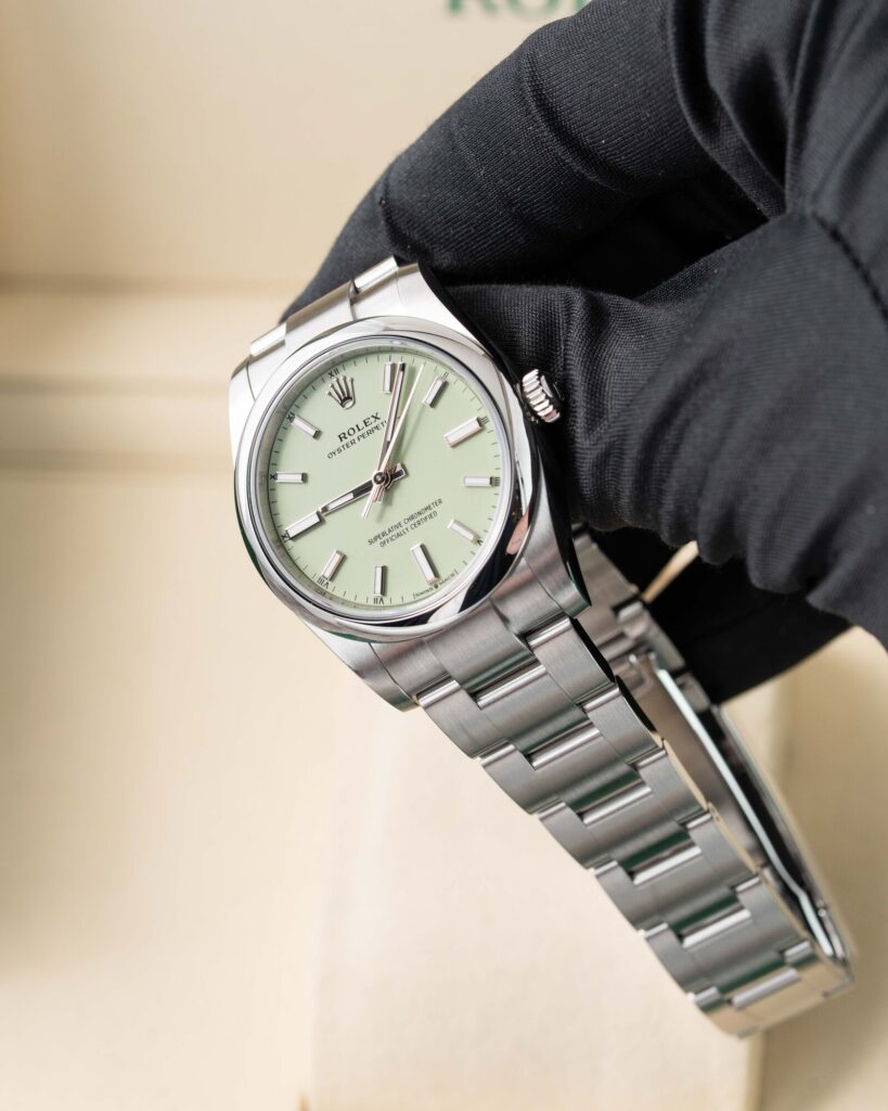 Rolex Oyster Perpetual 124200 2025