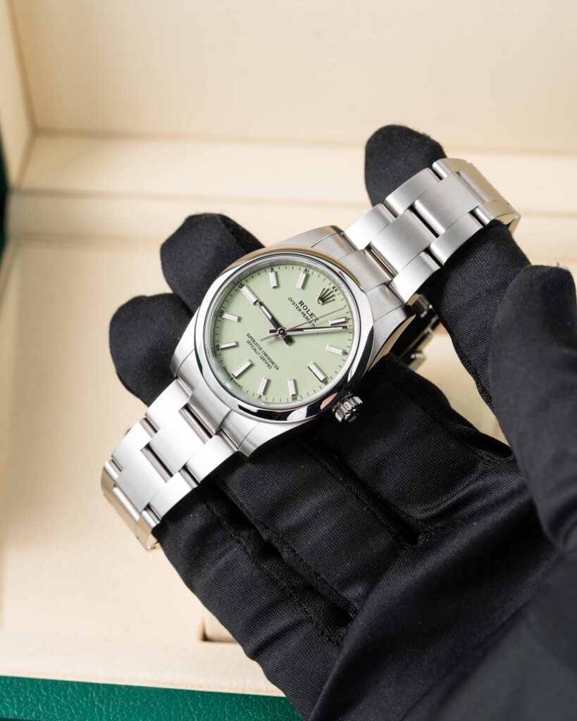 Rolex Oyster Perpetual 124200 2025