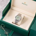 Rolex Oyster Perpetual 124200 2026