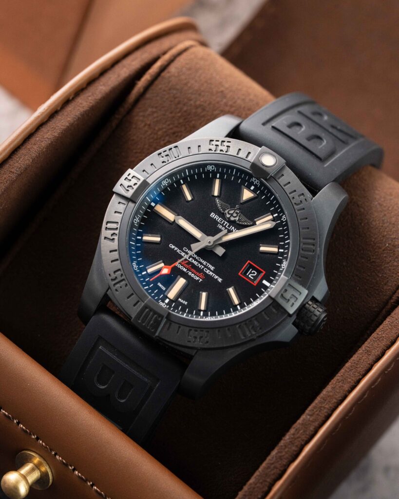 Breitling Avenger Blackbird V17311101B1W1 2019