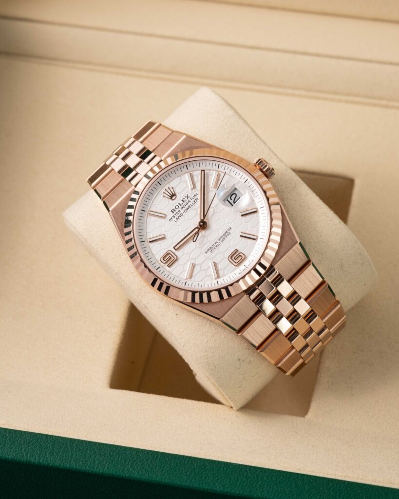 Rolex Land-Dweller 127335