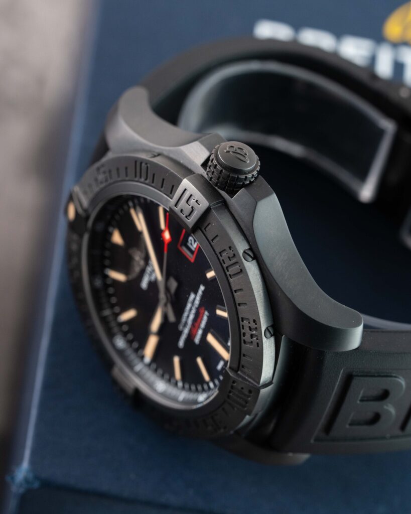 Breitling Avenger Blackbird V17311101B1W1 2019
