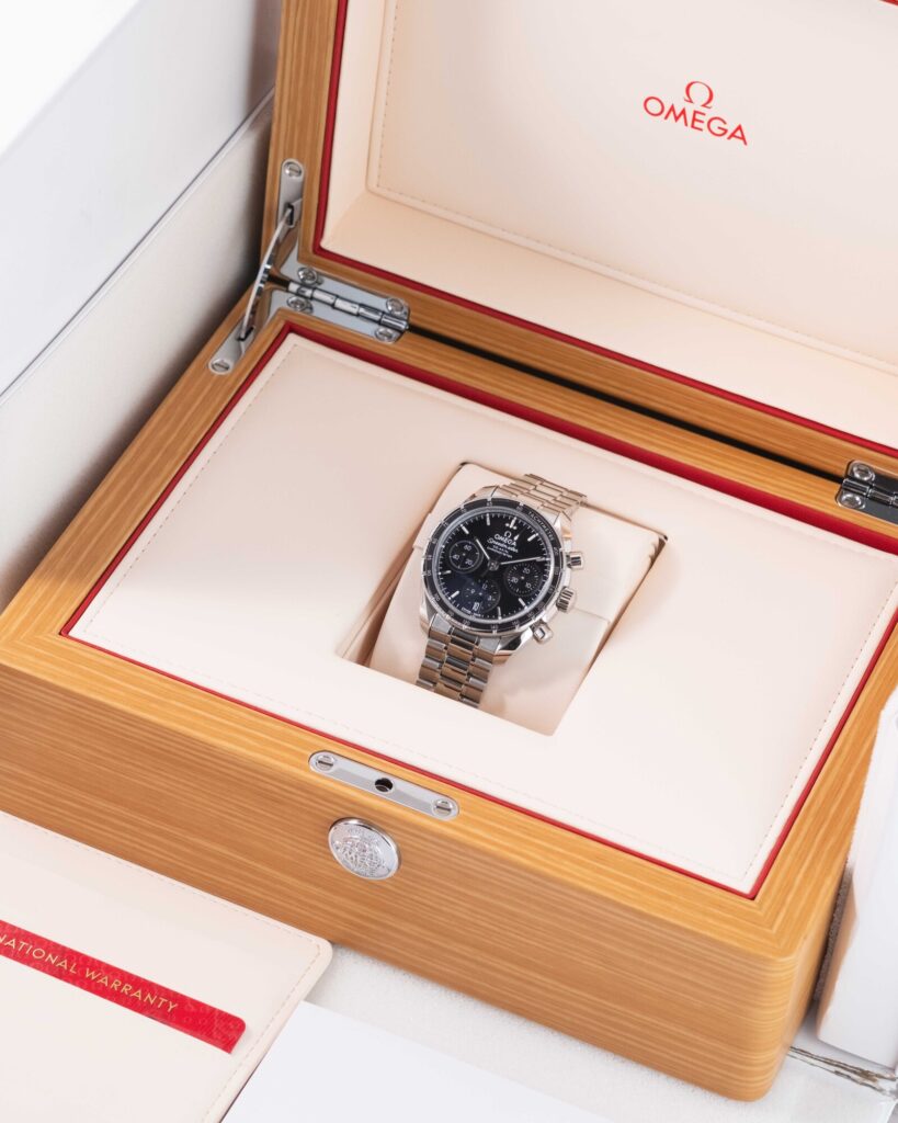 Omega Speedmaster 324.30.38.50.01.001 2026