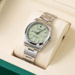 Rolex Oyster Perpetual 124200 2025