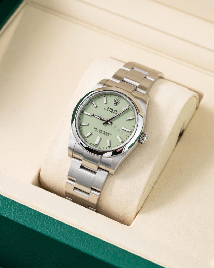 Rolex Oyster Perpetual 124200 2025