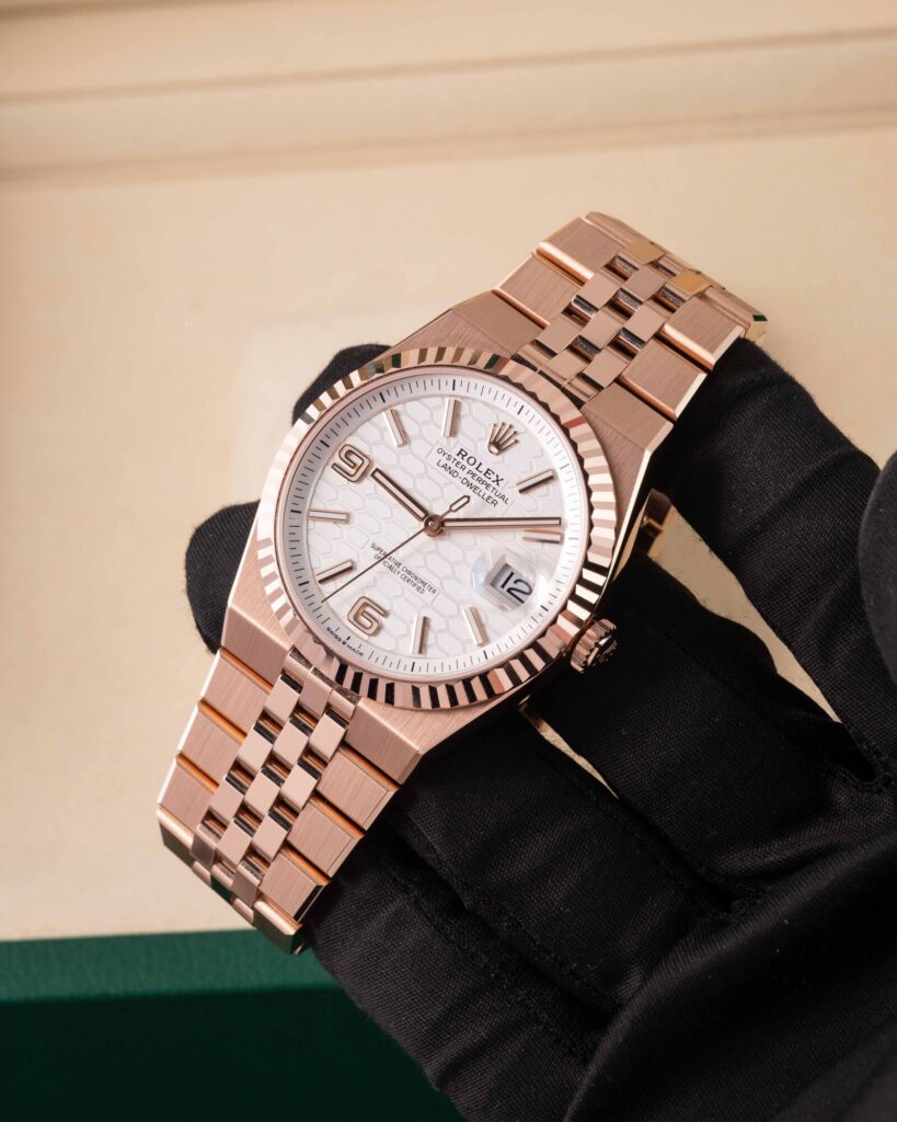 Rolex Land-Dweller 127335