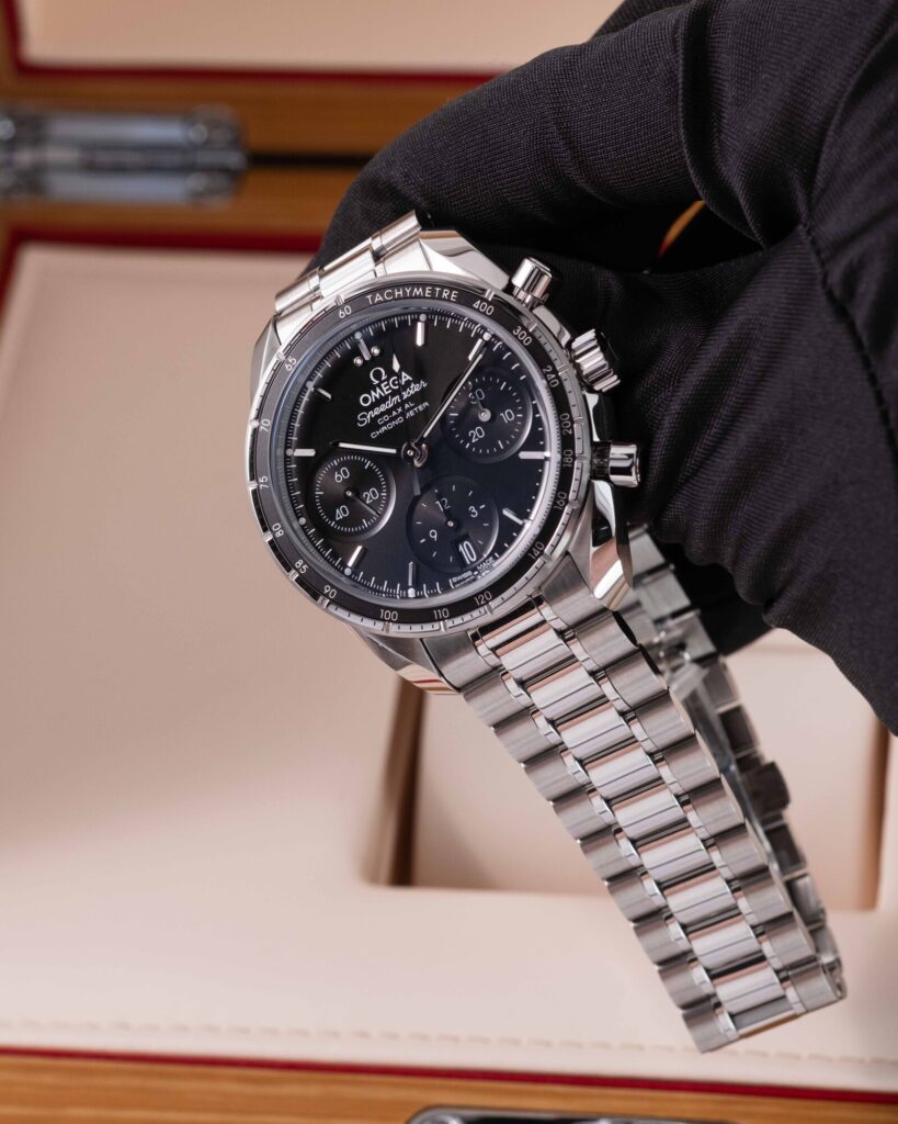 Omega Speedmaster 324.30.38.50.01.001 2026