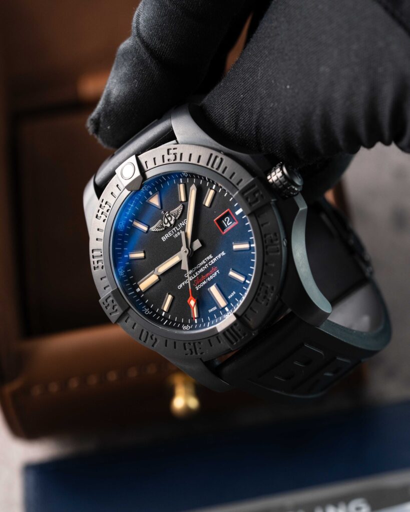 Breitling Avenger Blackbird V17311101B1W1 2019