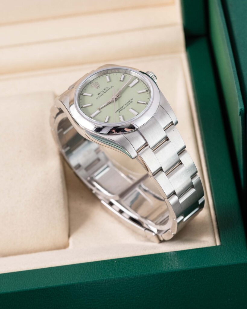 Rolex Oyster Perpetual 124200 2026