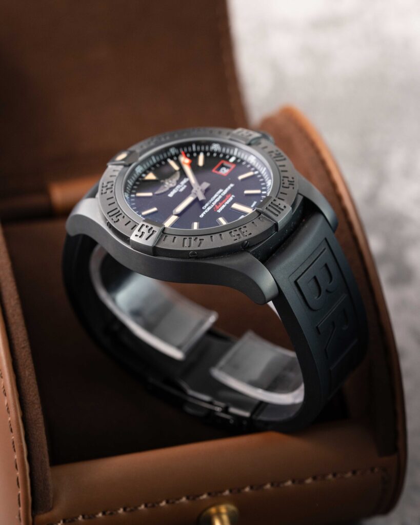 Breitling Avenger Blackbird V17311101B1W1 2019