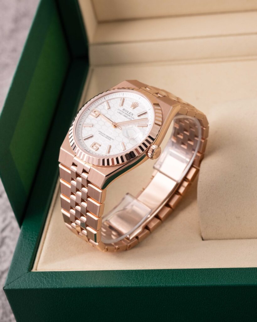 Rolex Land-Dweller 127335