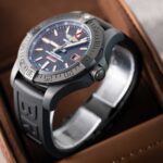 Breitling Avenger Blackbird V17311101B1W1 2019