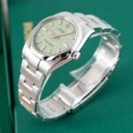Rolex Oyster Perpetual 124200 2025