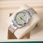 Rolex Oyster Perpetual 124200 2026