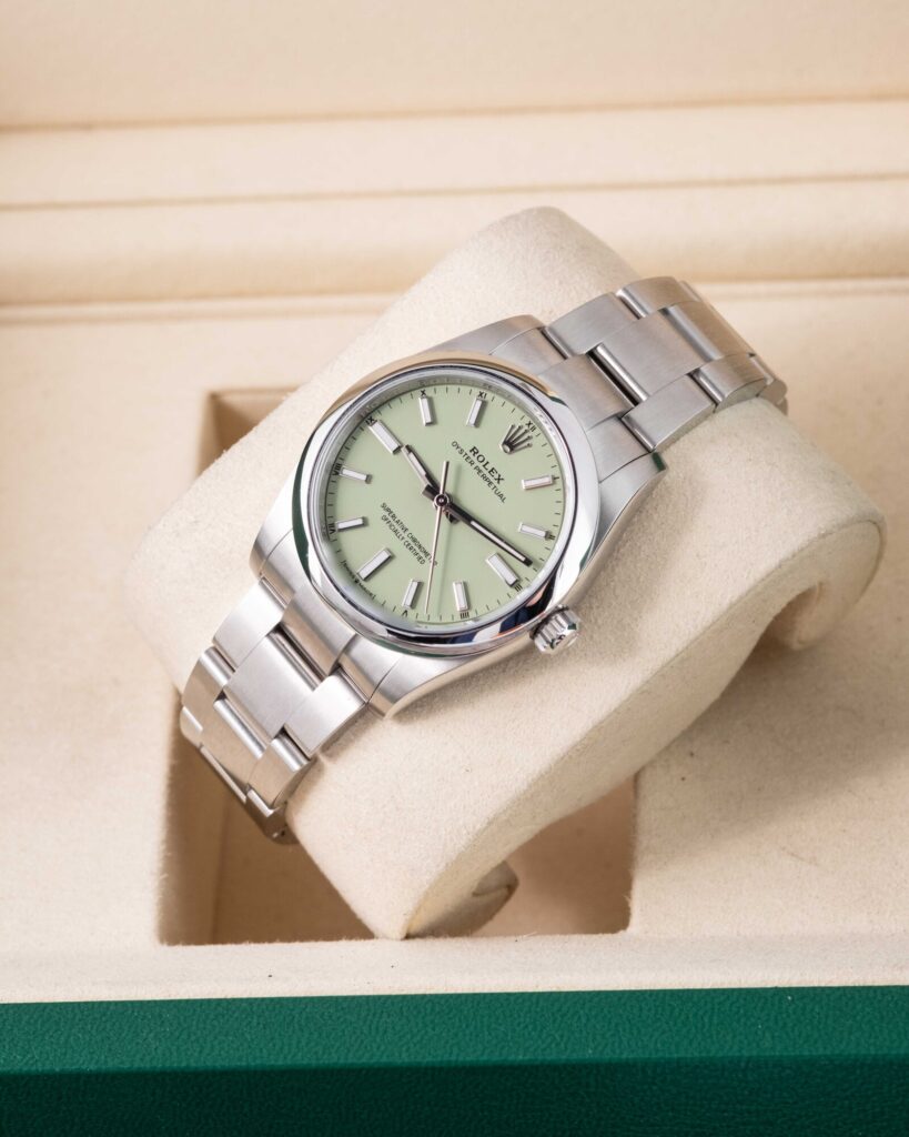 Rolex Oyster Perpetual 124200 2026
