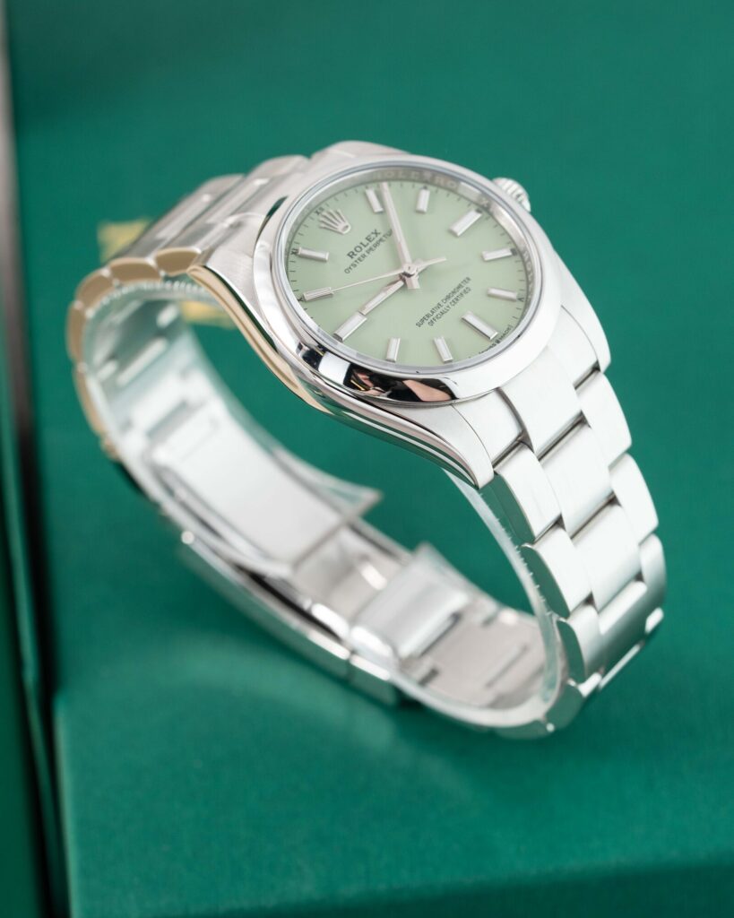 Rolex Oyster Perpetual 124200 2025