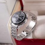 Omega Speedmaster 3220.50.00 2006
