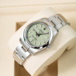 Rolex Oyster Perpetual 124200 2025