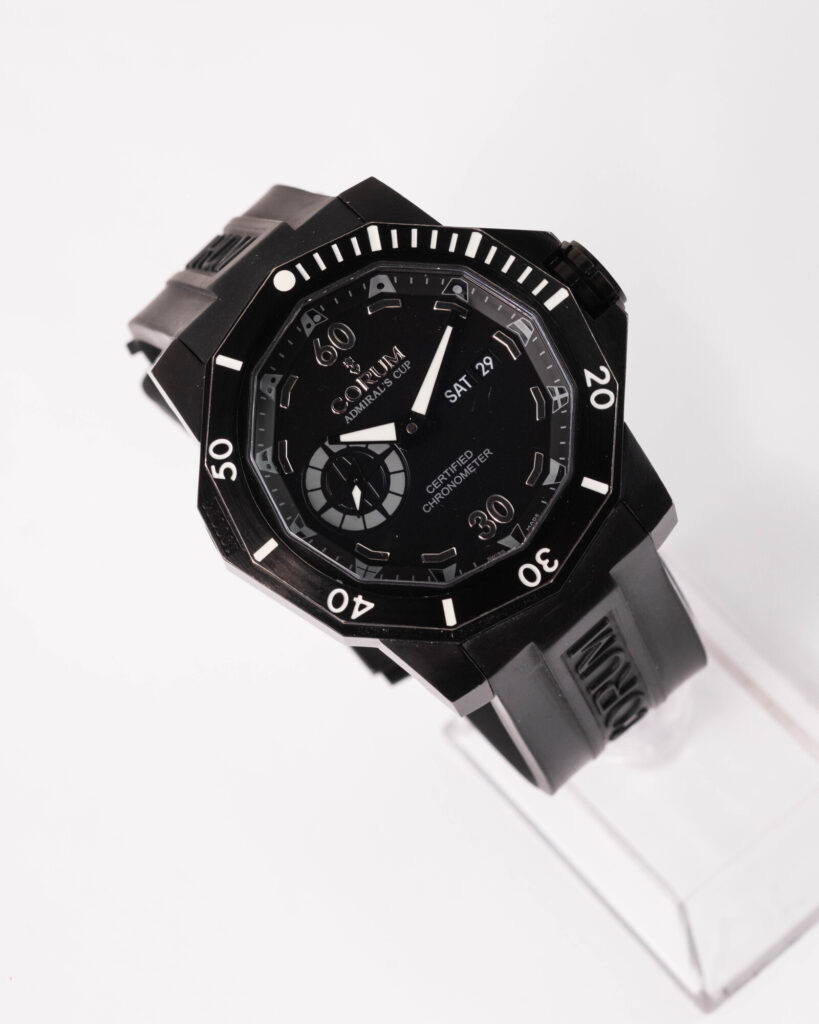 Corum Admiral Cup Deep Hull 01.0076
