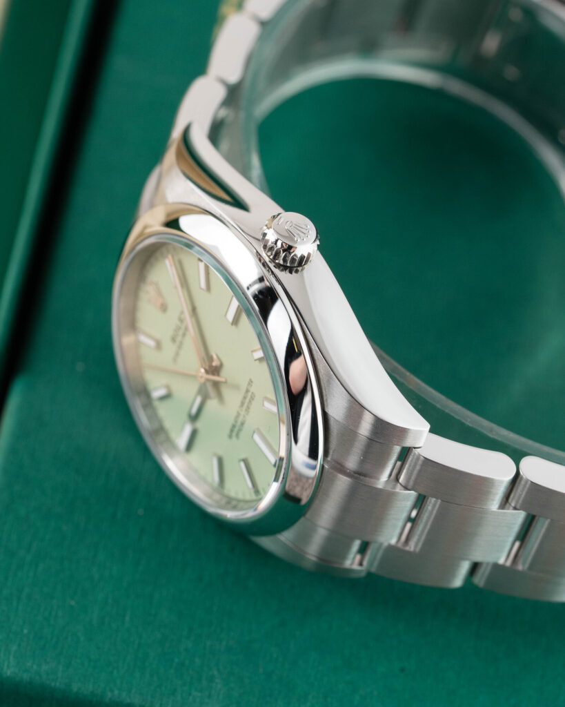 Rolex Oyster Perpetual 124200 2025
