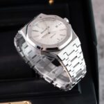 Audemars Piguet Royal Oak 15400ST.OO.1220ST.02 2016