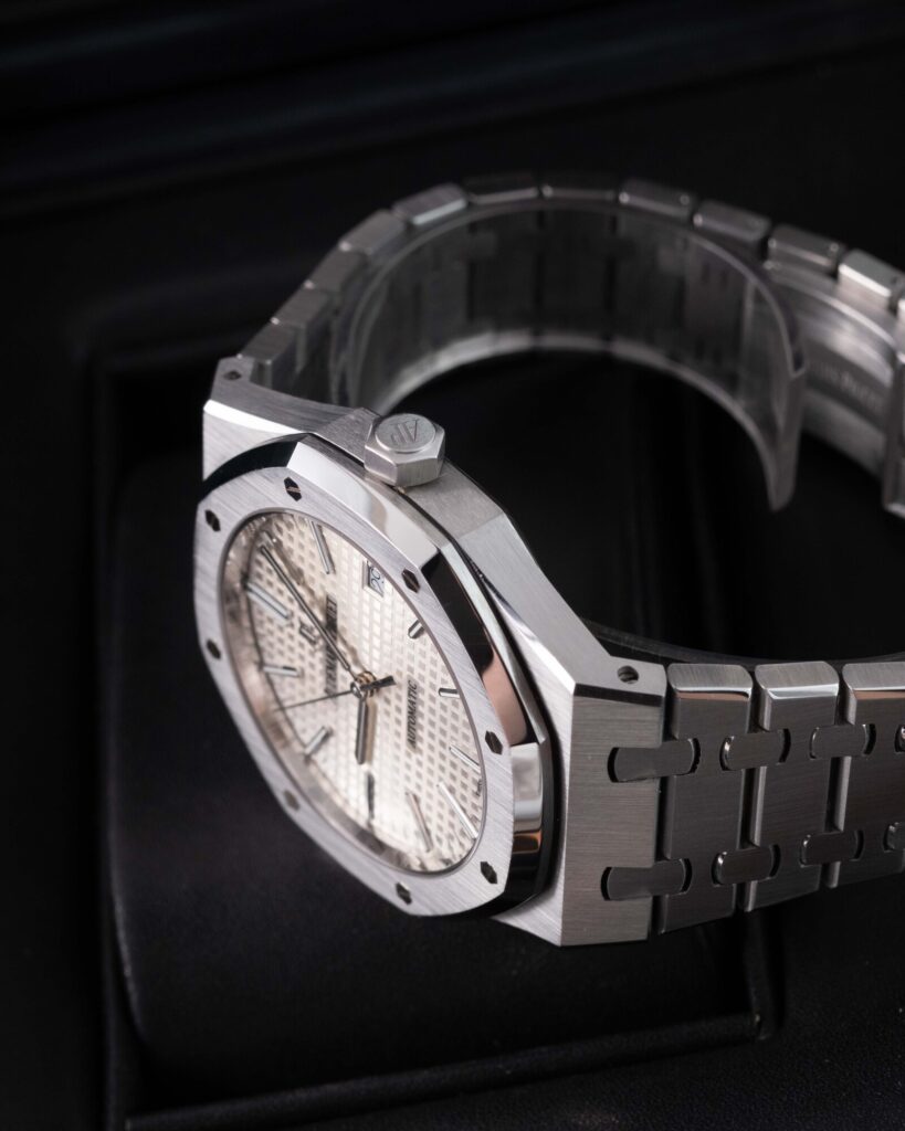 Audemars Piguet Royal Oak 15400ST.OO.1220ST.02 2016