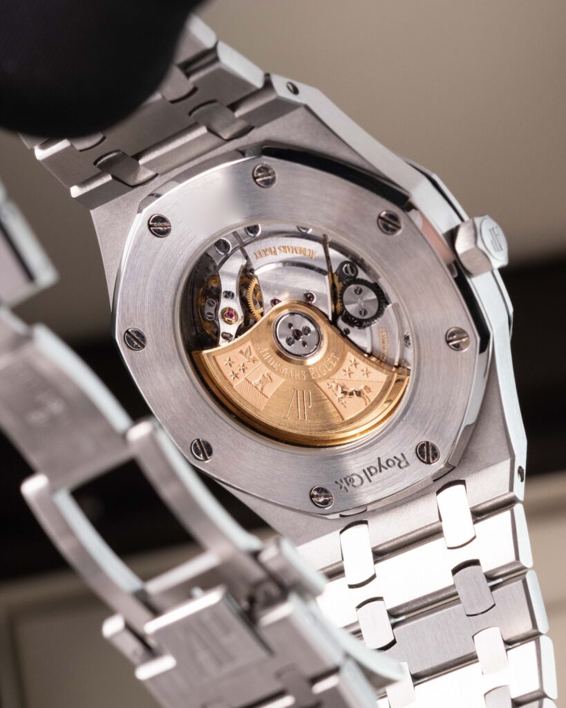 Audemars Piguet Royal Oak 15400ST.OO.1220ST.02 2012