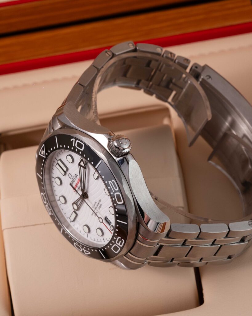 Omega Seamaster Diver 300M  210.30.42.20.04.001 2022
