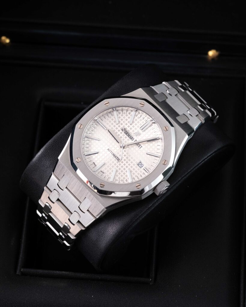Audemars Piguet Royal Oak 15400ST.OO.1220ST.02 2016