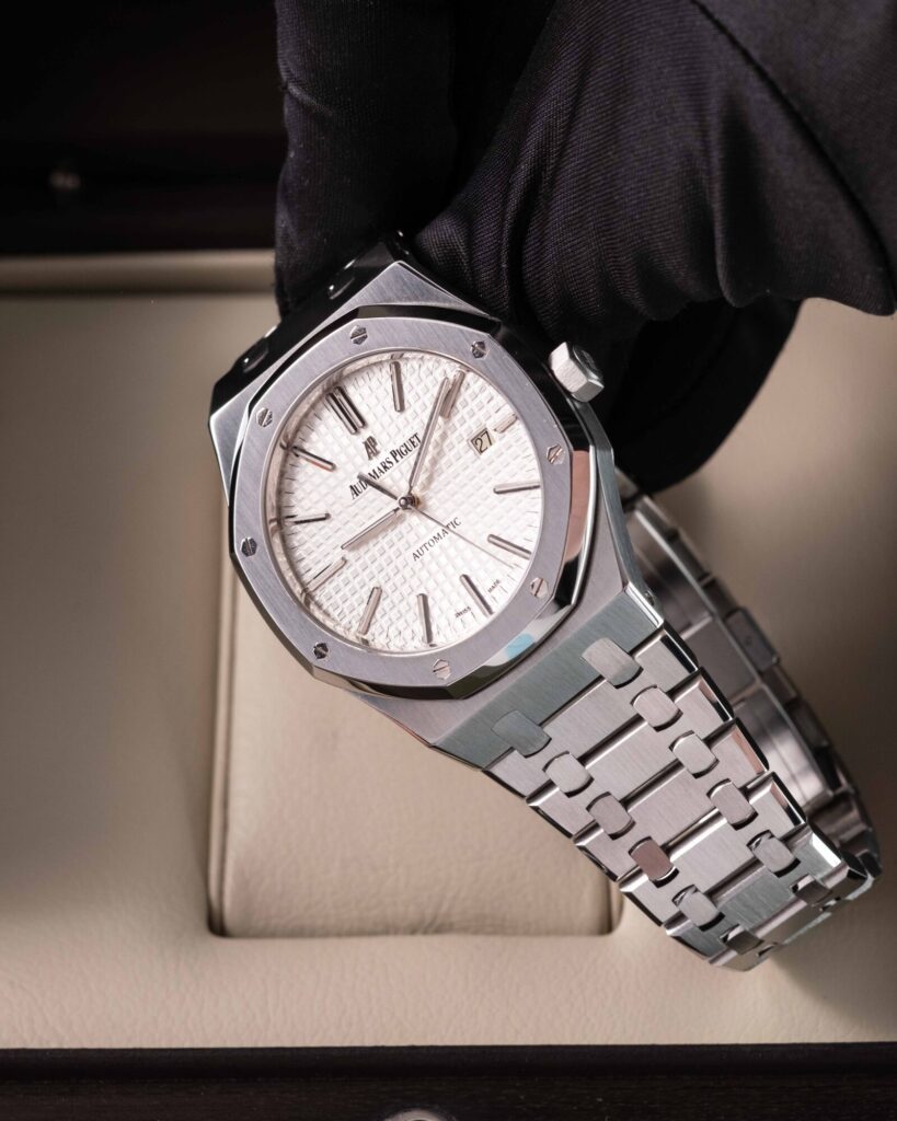 Audemars Piguet Royal Oak 15400ST.OO.1220ST.02 2012
