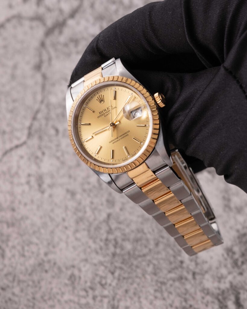 Rolex Oyster Perpetual Date 15223 2000