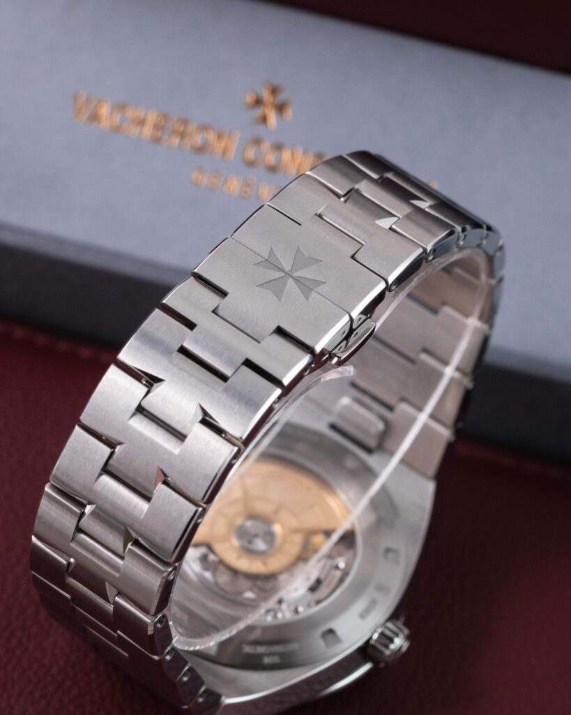 Vacheron Constantin Overseas 4000V210A-B911 2025