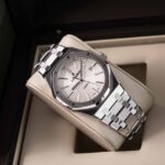 Audemars Piguet Royal Oak 15400ST.OO.1220ST.02 2012